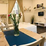 Lorenzo's Art - Spaccanapoli 2 Minuti Apartment Naples