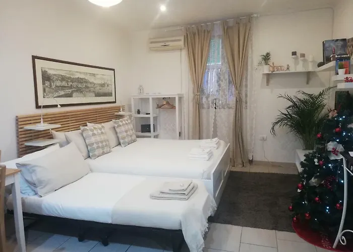 Lorenzo's Art - Spaccanapoli 2 Minuti 아파트