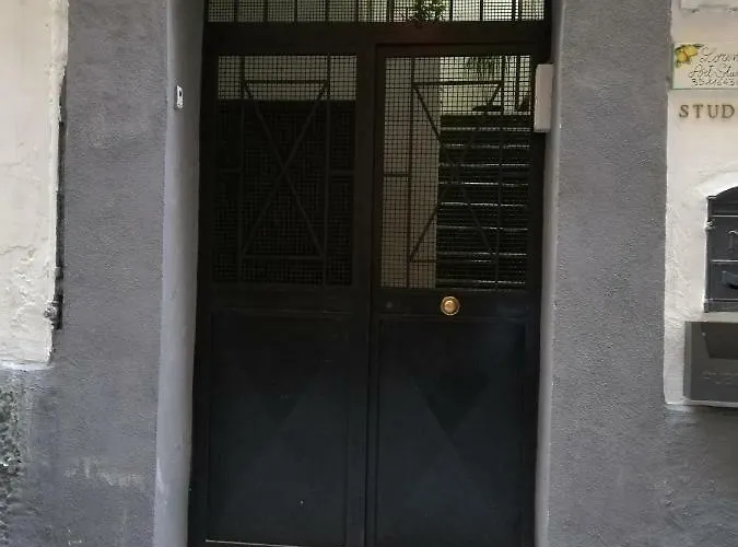 Lorenzo's Art - Spaccanapoli 2 Minuti *