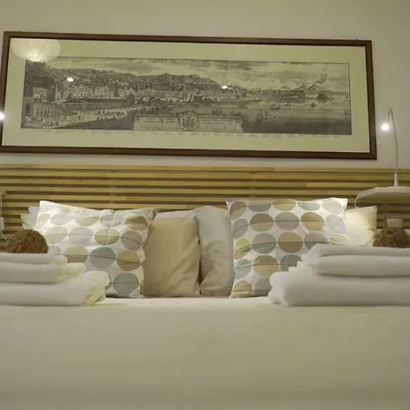 Lorenzo's Art - Spaccanapoli 2 Minuti Апартаменты Неаполь