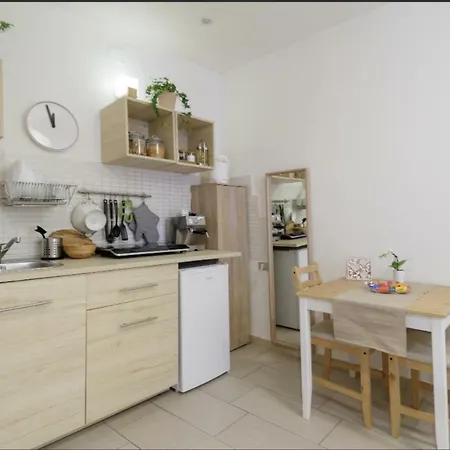 Lorenzo's Art - Spaccanapoli 2 Minuti * Неаполь