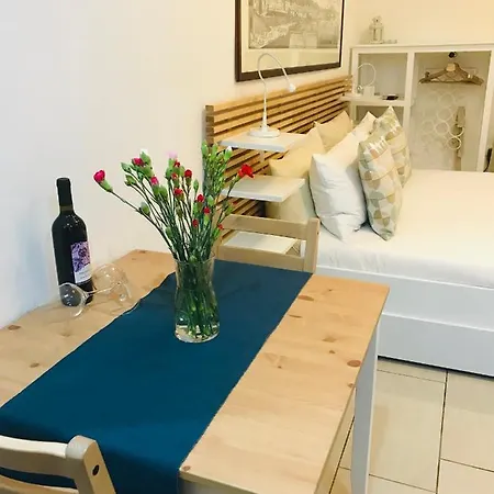 Апартаменты Lorenzo's Art - Spaccanapoli 2 Minuti Неаполь